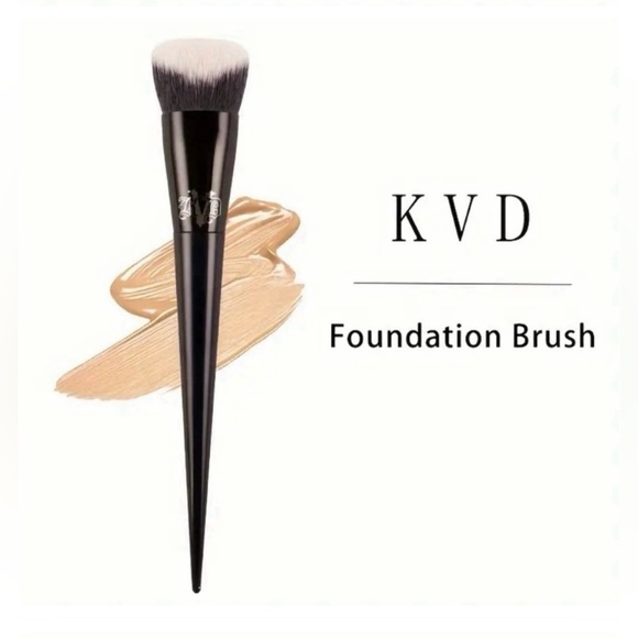 Kat Von D, 4 Makeup Brush Bundle - The Essentials - Picture 6 of 9